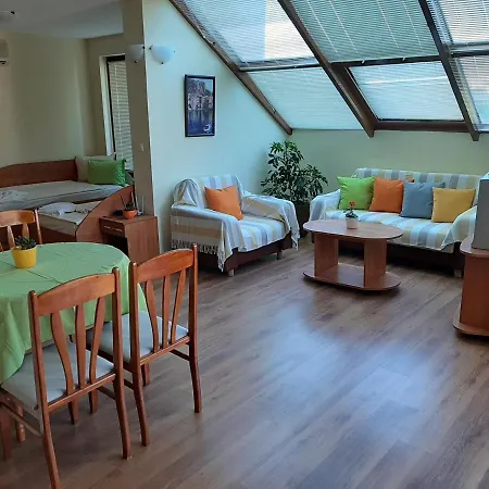 Къща Старият Кестен Guest house